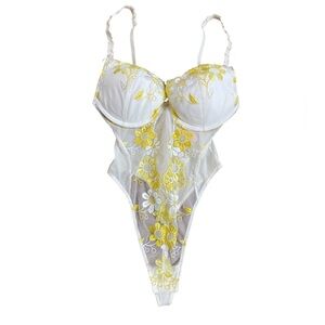 Victoria’s Secret Y2K Yellow Embroidered Bodysuit
